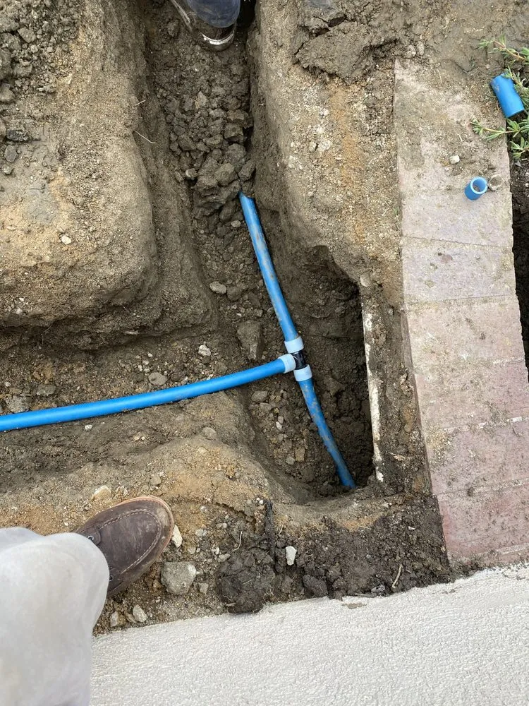 Emergency plumbing repair experts serving Aliso Viejo, CA - AJ’s Rootering and Services