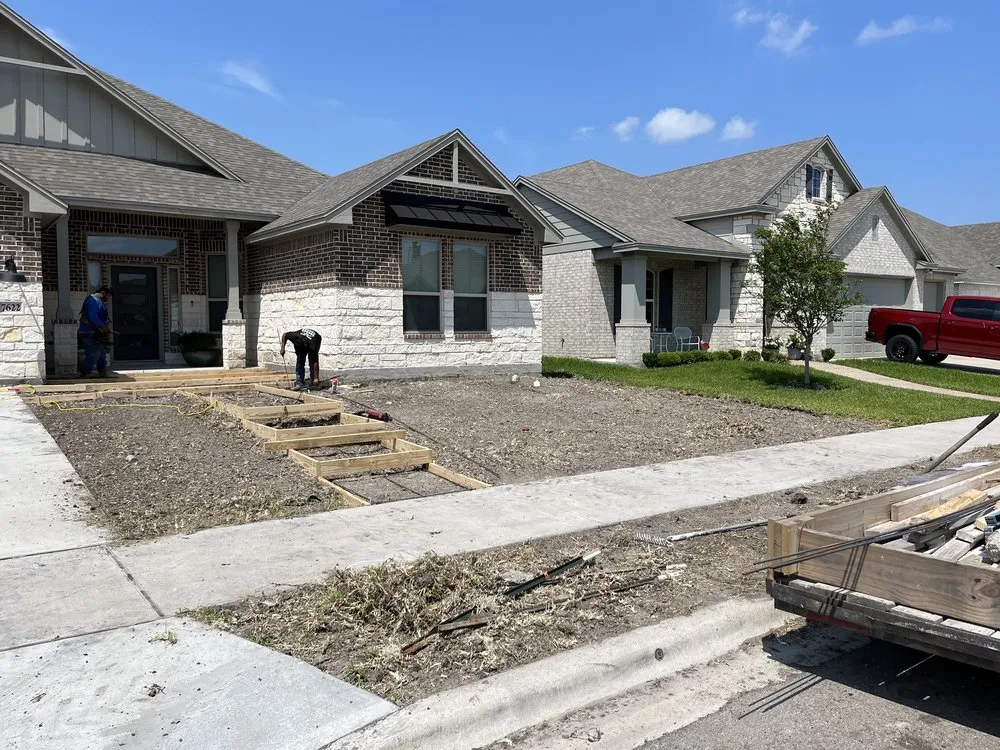 Slide of Alaniz Construction Services