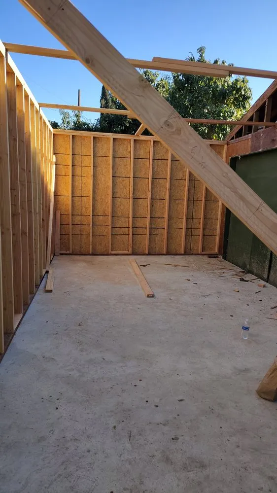 Slide of ALC Construcción