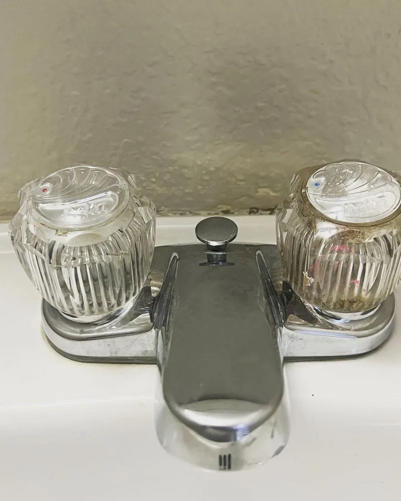 Slide of Alcantara design