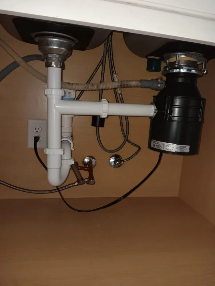 Slide of Aldana Tiles Construccion