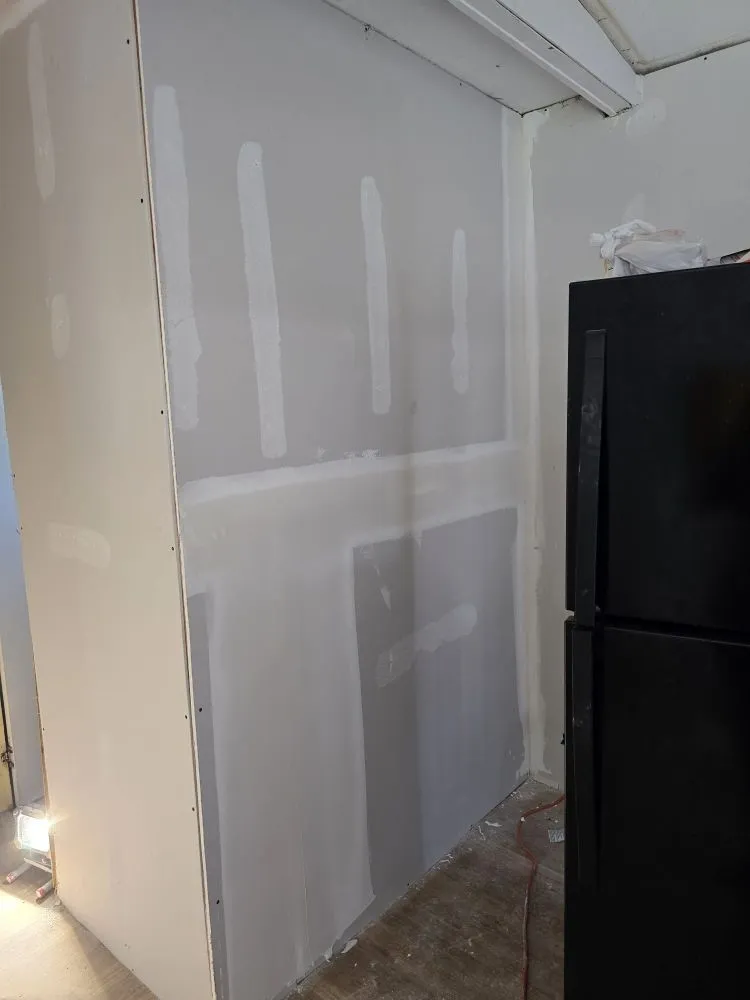 Slide of Aldana Tiles Construccion