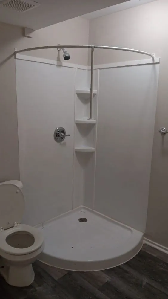 Slide of Aldana Tiles Construccion