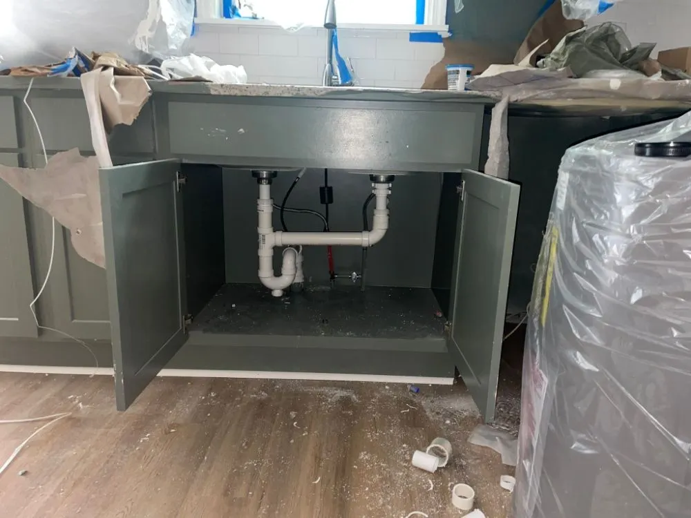 Slide of Aldana Tiles Construccion