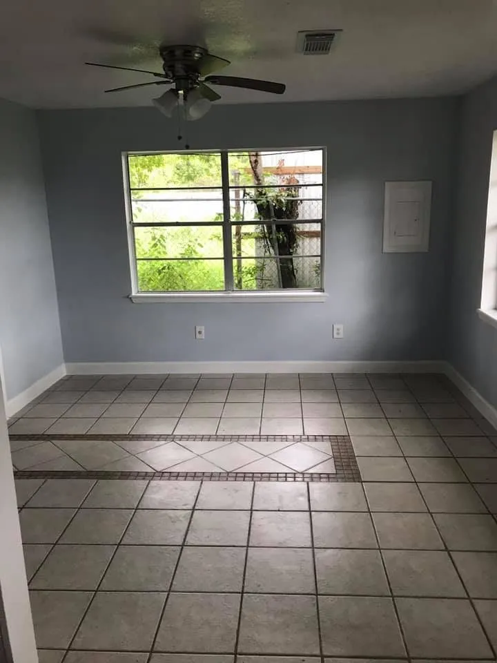 Slide of Alejandro Rivas Handyman