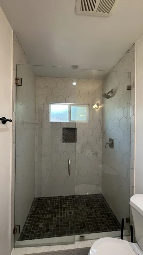 Slide of Aleksandr Lloyd