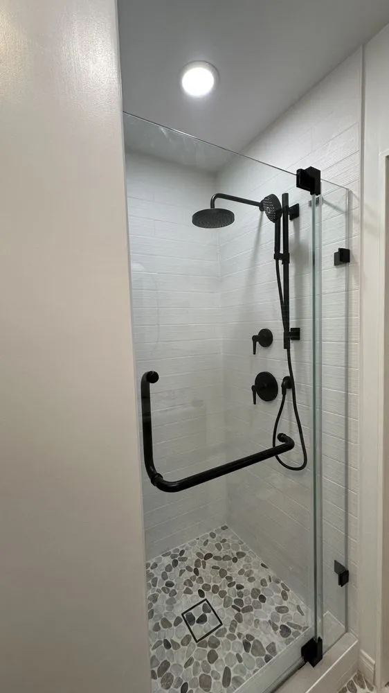 Slide of Aleksandr Lloyd