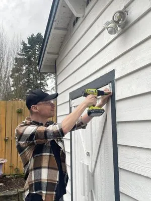 Alexander Handyman Logo