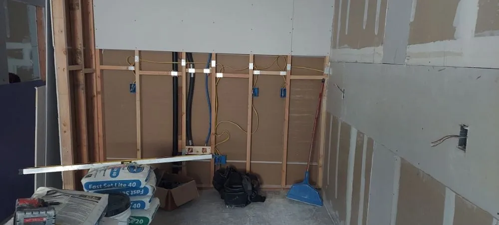 Slide of ALG Handyman Services