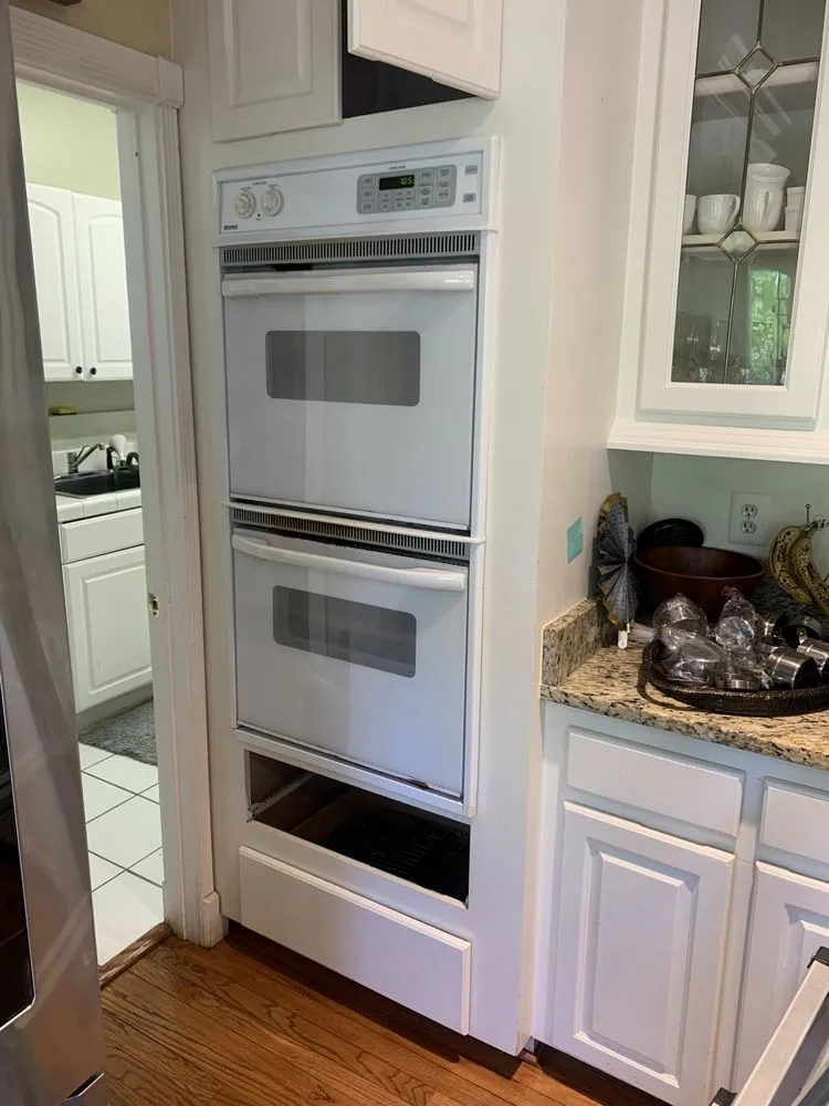 Slide of Ali Handyman