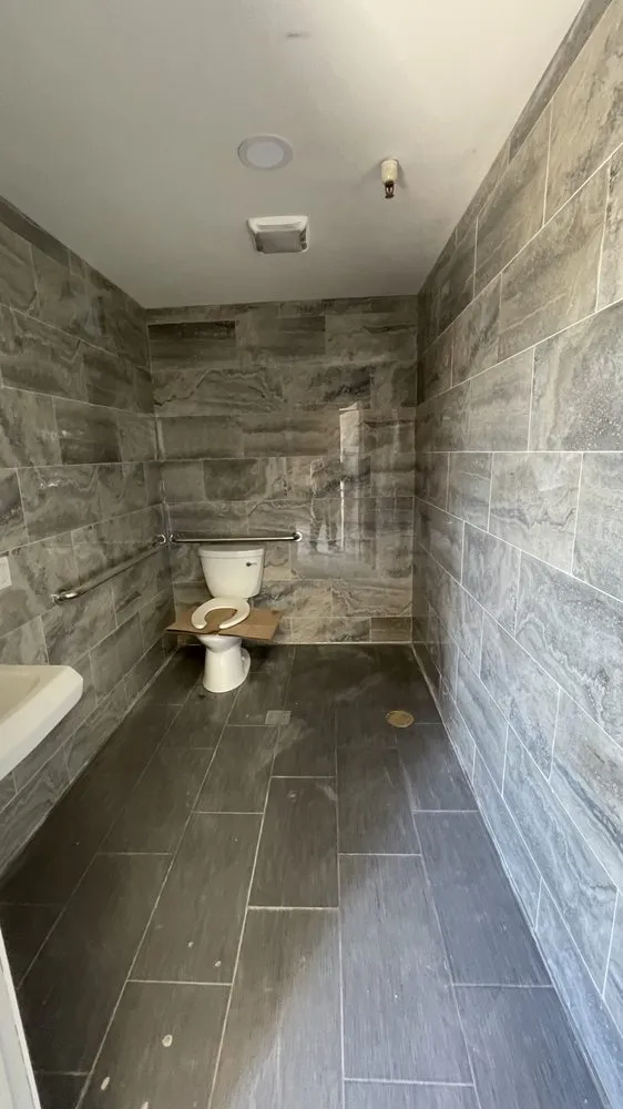 Slide of ALS Plumbing and Handyman