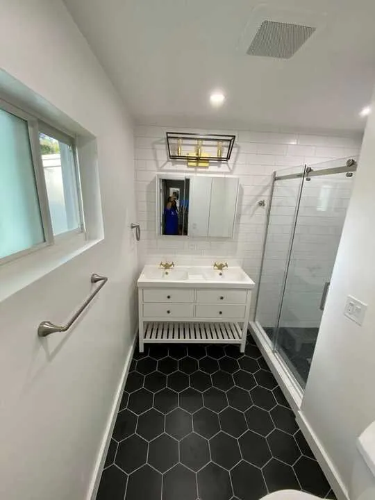 Trusted pipe repair experts serving Pembroke Pines, FL - AM Bathroom Remodeling