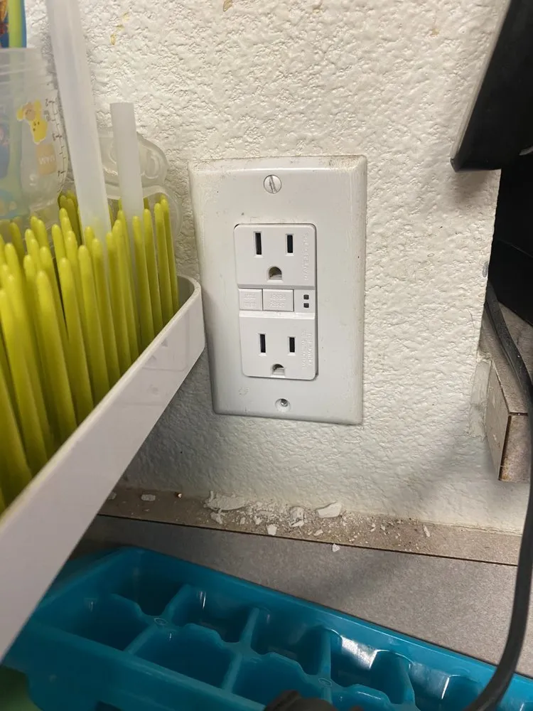 Slide of A&M Electric Services