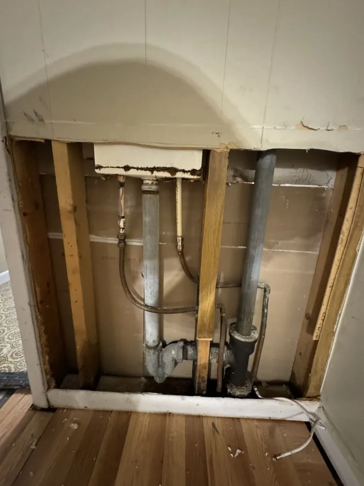 Slide of AM Handyman