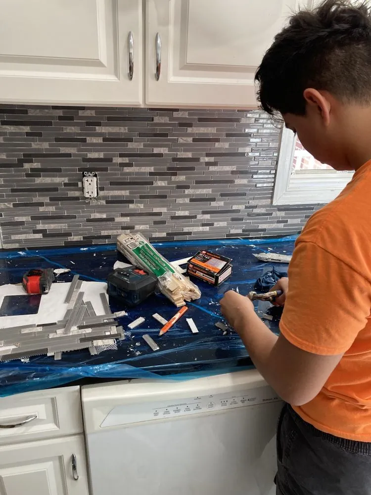 Slide of A&M Home Improvement