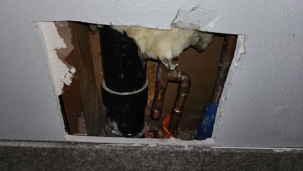 Slide of AM Royalty Plumbing