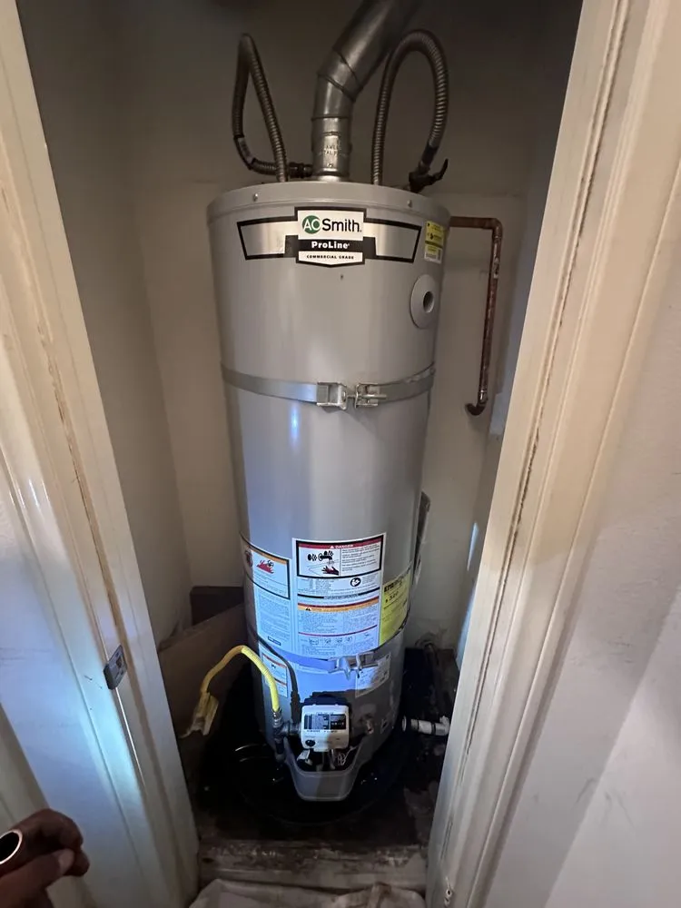Emergency water heater service experts serving Santa Ana, CA - American Coast Plumbing