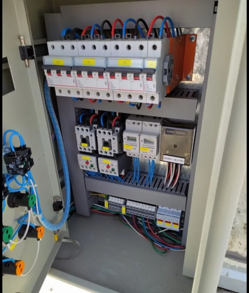 Slide of American Master Lines