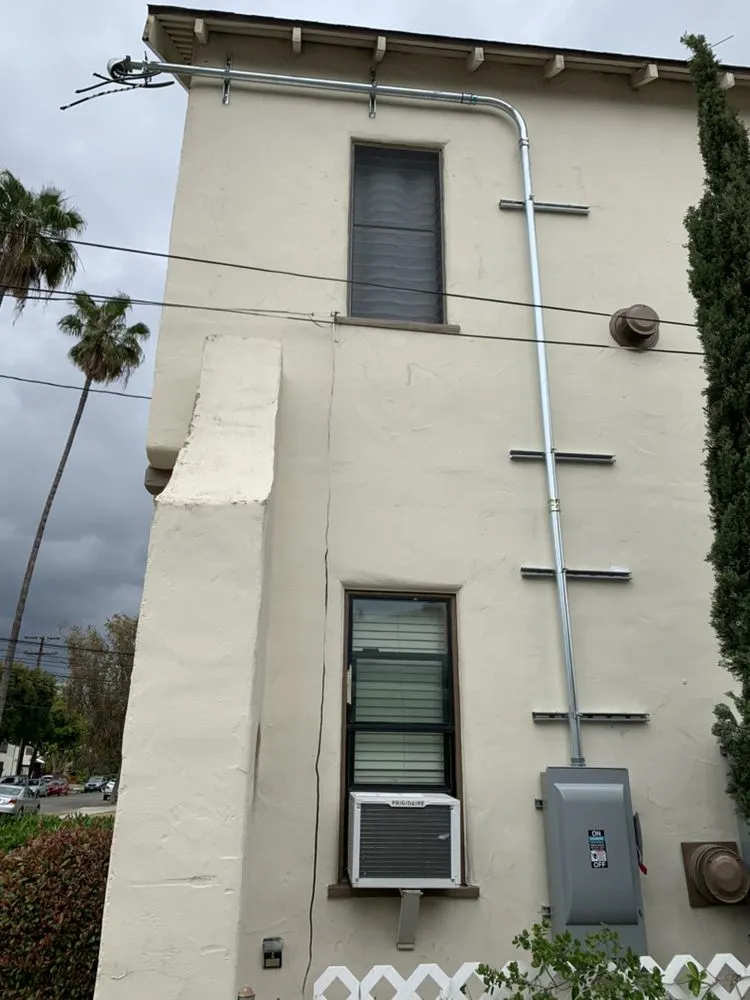 Expert water heater service service in Los Angeles, CA - American Reliable Services