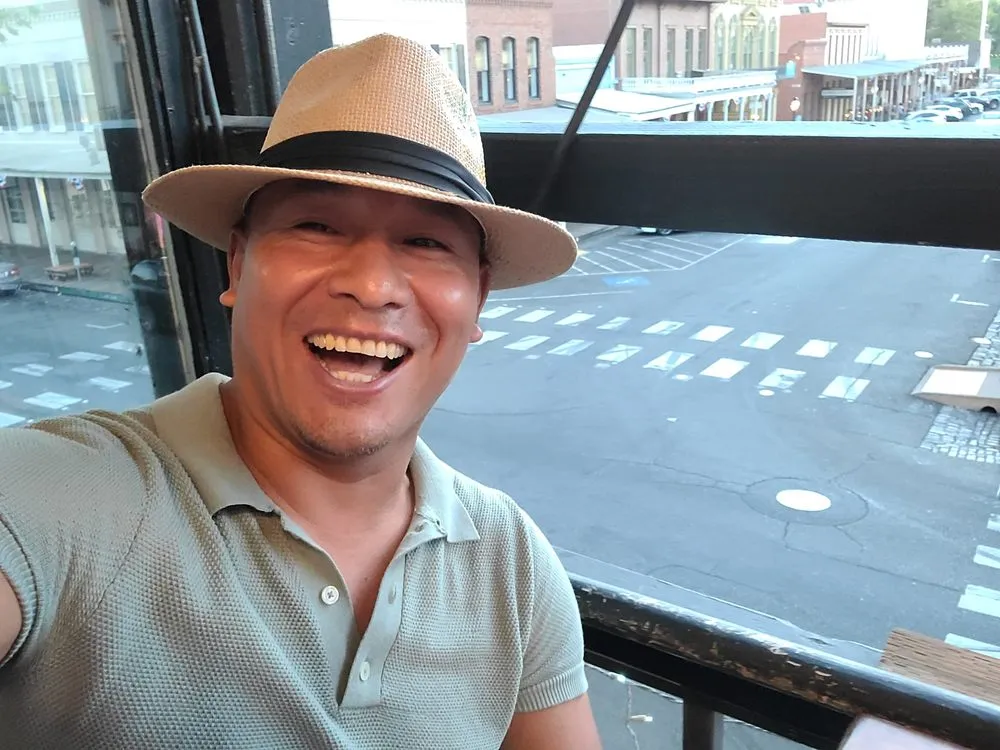 Slide of Americo Handyman