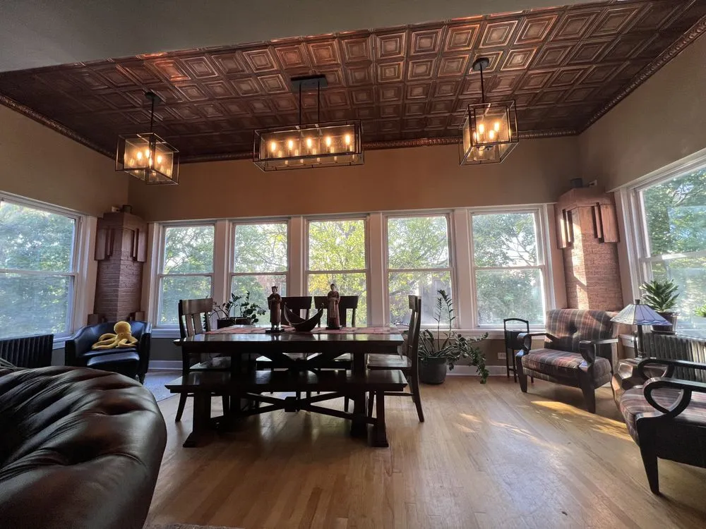 Slide of AMG Proline