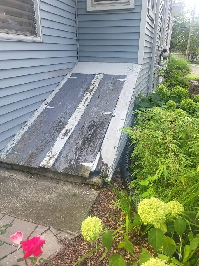 Slide of Andy's Handyman Service