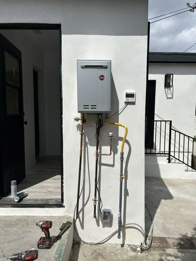Reliable water heater service experts serving San Fernando Valley, CA - Anjelic Home services