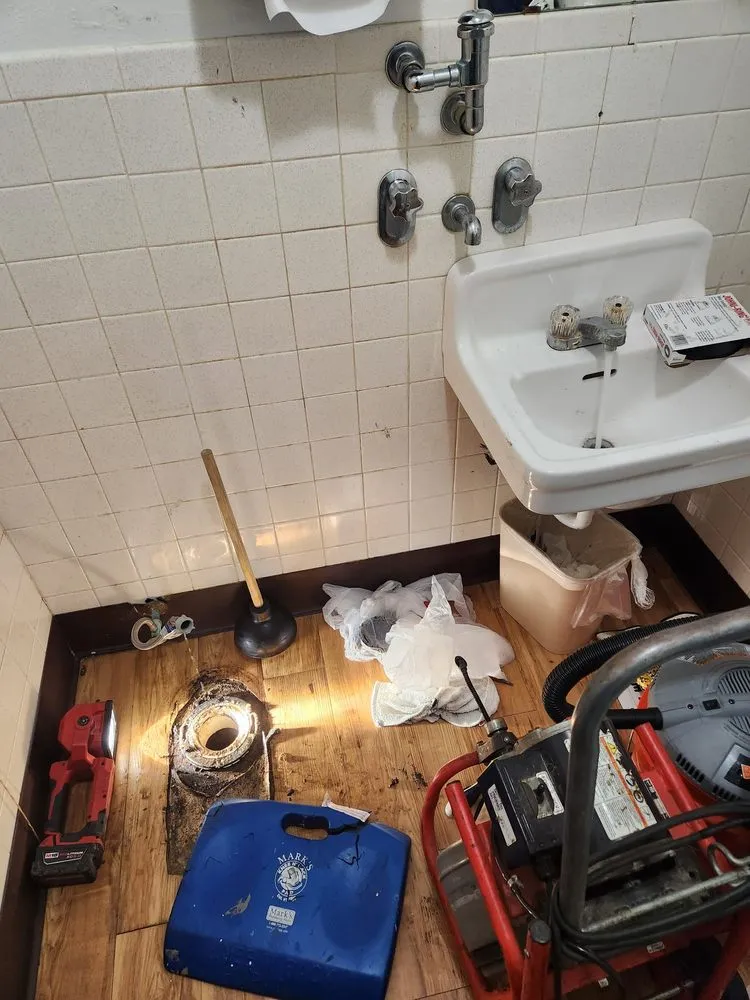 Slide of Anthony Handyman Service