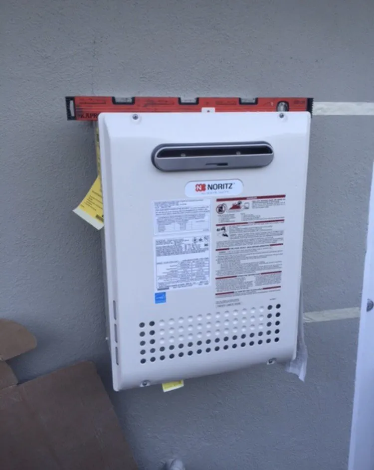 Reliable water heater service experts serving Huntington Beach, CA - Anthony's Plumbing And Drain Cleaning