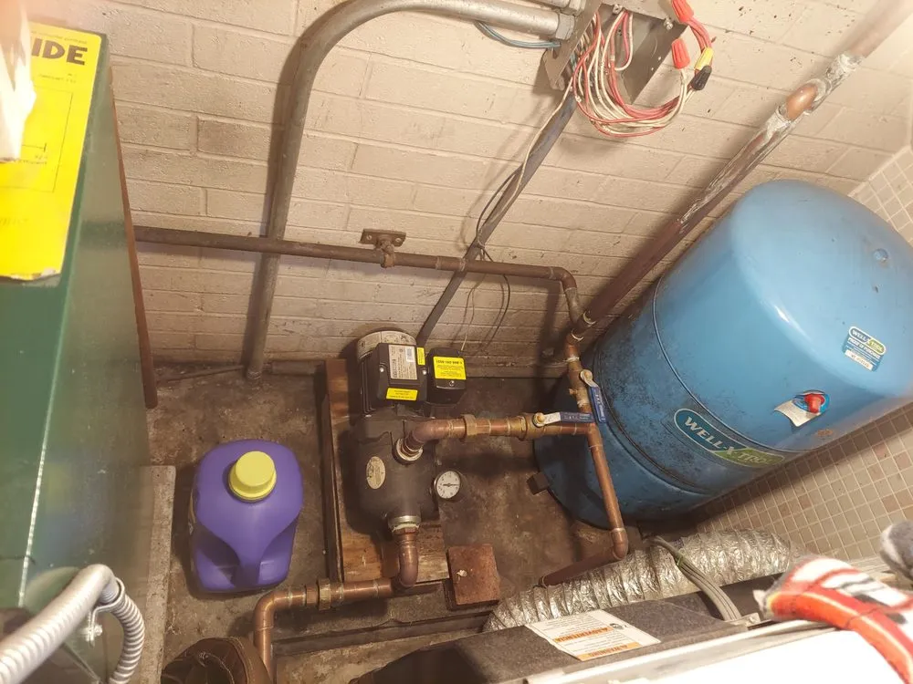 Slide of APEX Water Pump & Filter