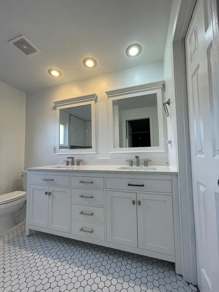 Slide of Apollo Construction