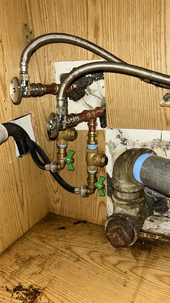 Slide of Aqua Tech Plumbing