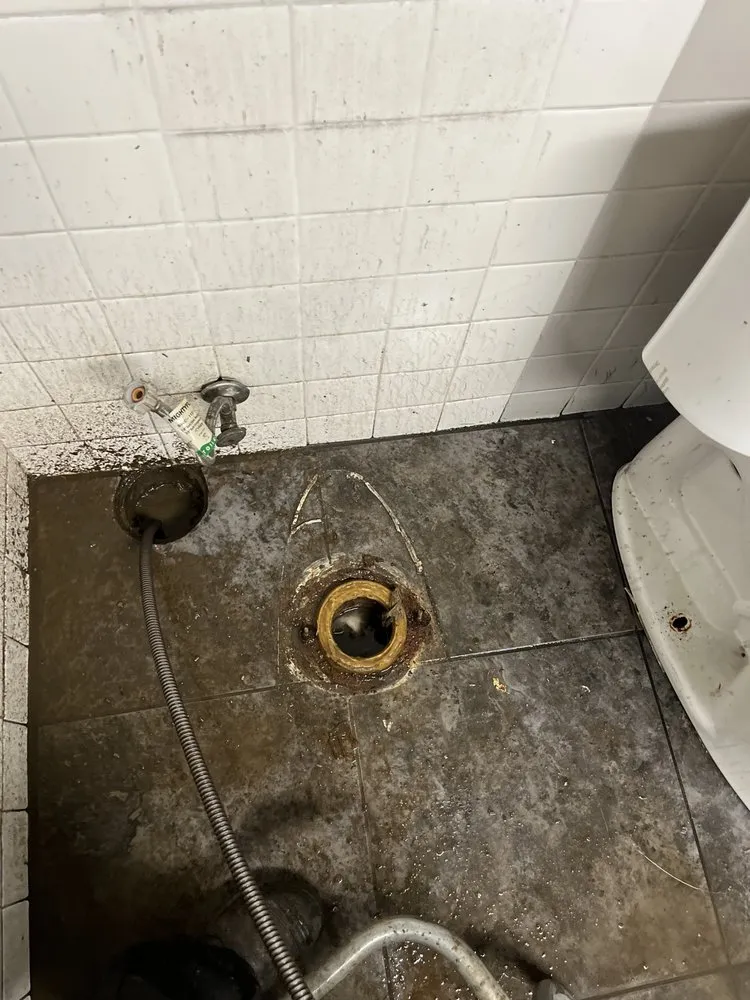 Slide of Aquaman Rooter & Plumbing