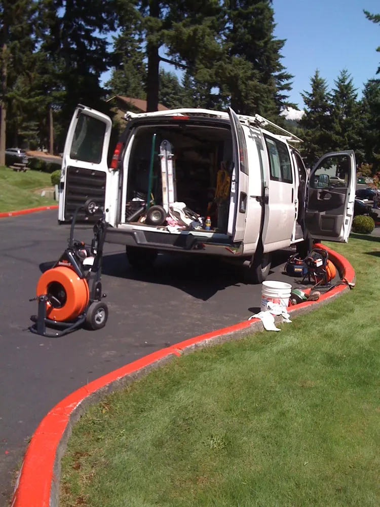 Emergency water heater service for homes in Bellevue, WA by Aquarius Plumbing & Heating