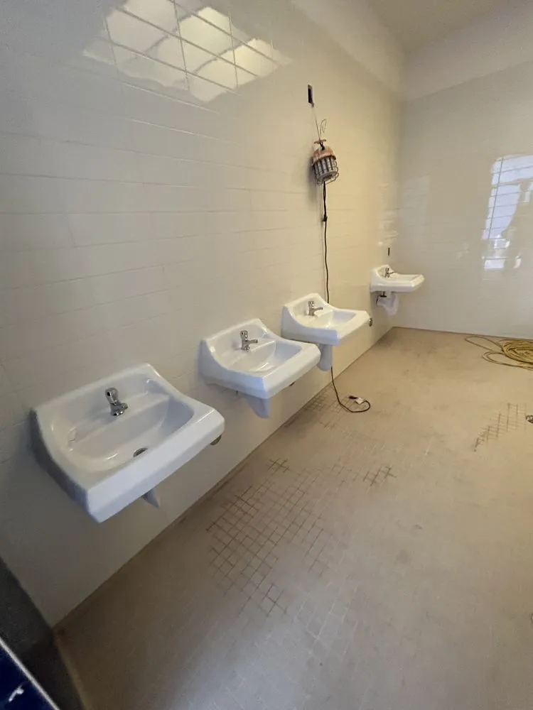 Slide of Aqueous Plumbing