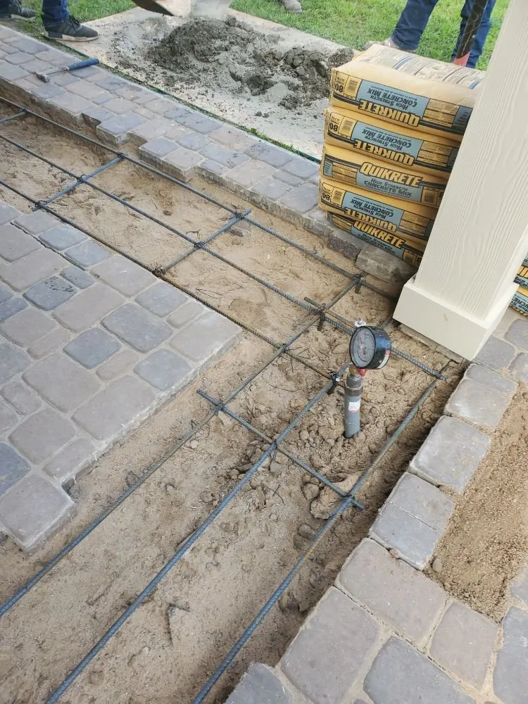 Slide of Armando's Handyman & Remodeling Services