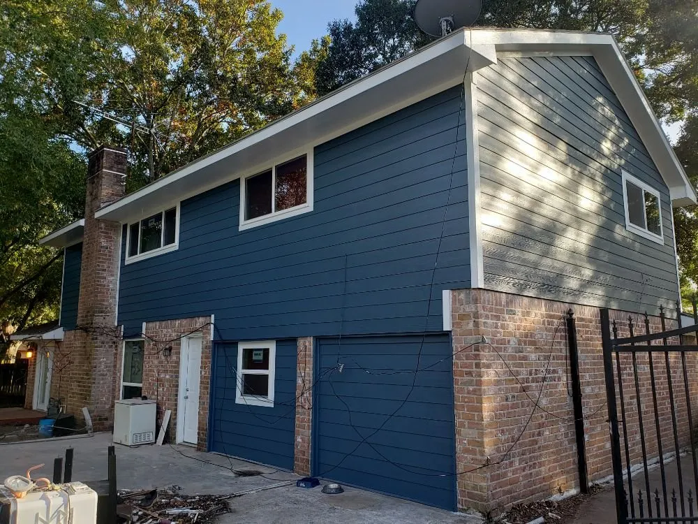 Slide of Armando's Handyman & Remodeling Services