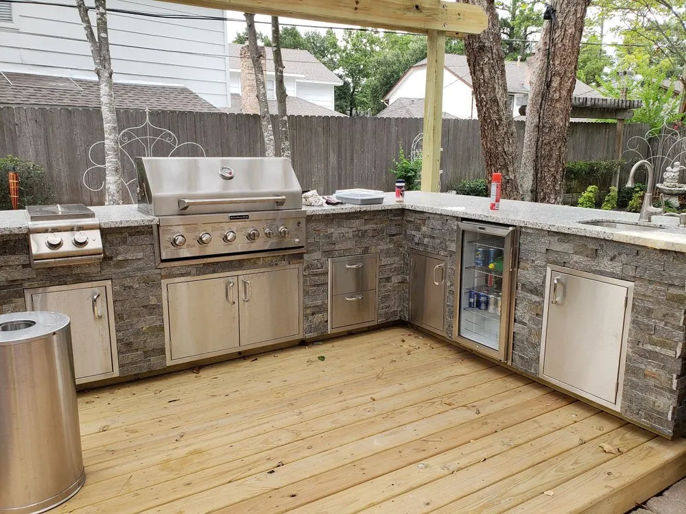 Slide of Armando's Handyman & Remodeling Services