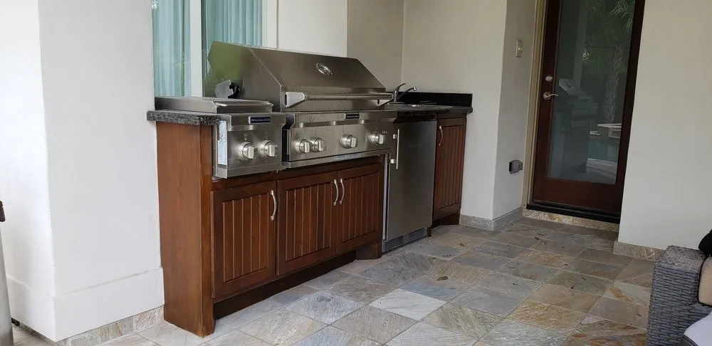 Slide of Armando's Handyman & Remodeling Services