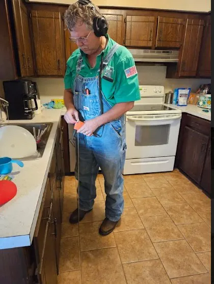 Slide of Arnold's Repair Plumbing