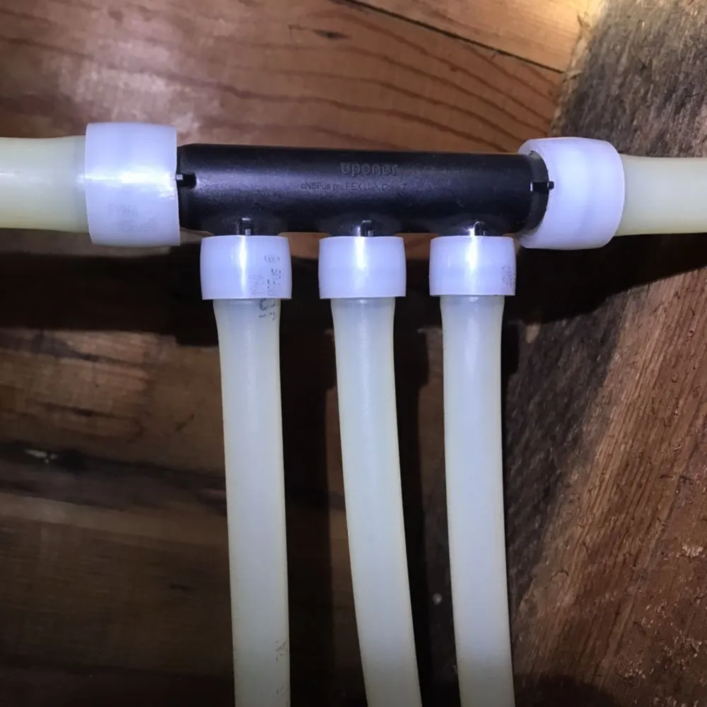 Slide of Arreaga Santos Plumbing