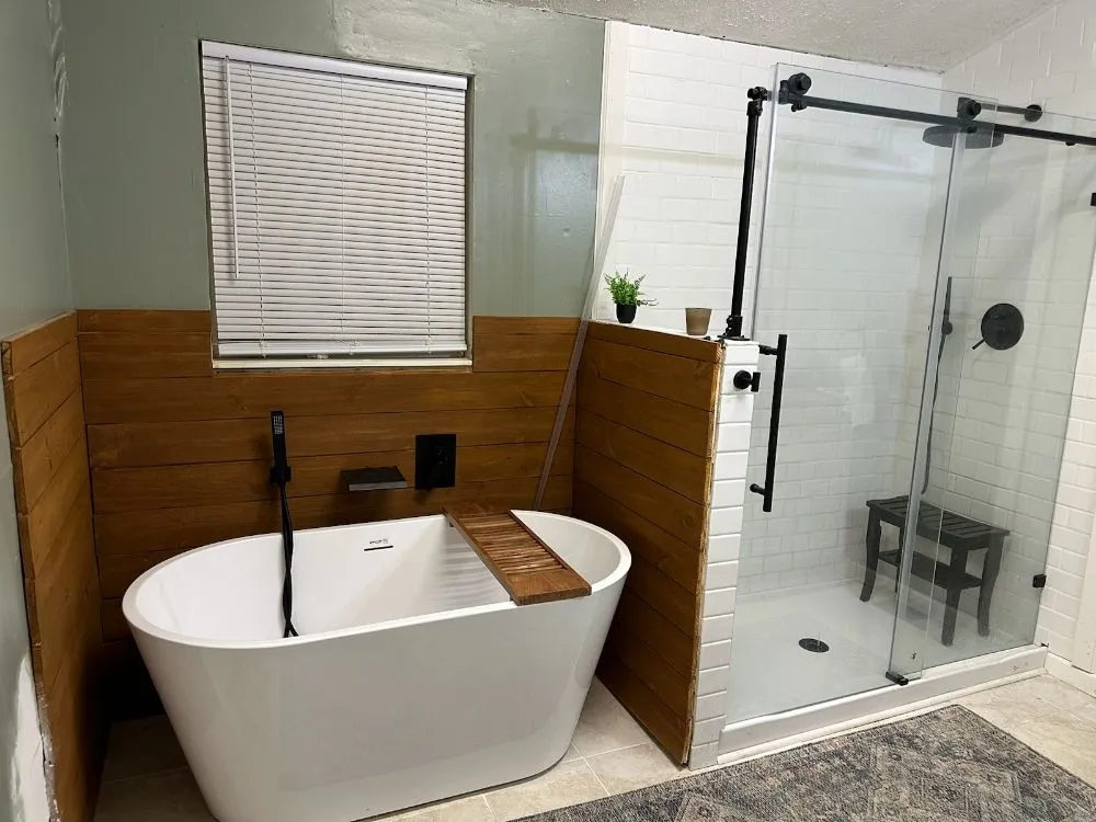 Slide of Arrow Home Improvement