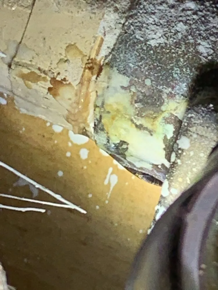 Slide of Arrow Leak Detection