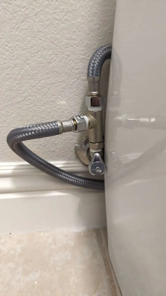 Slide of Arturo The Handyman Repairs