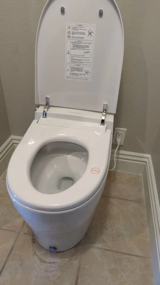 Slide of Arturo The Handyman Repairs