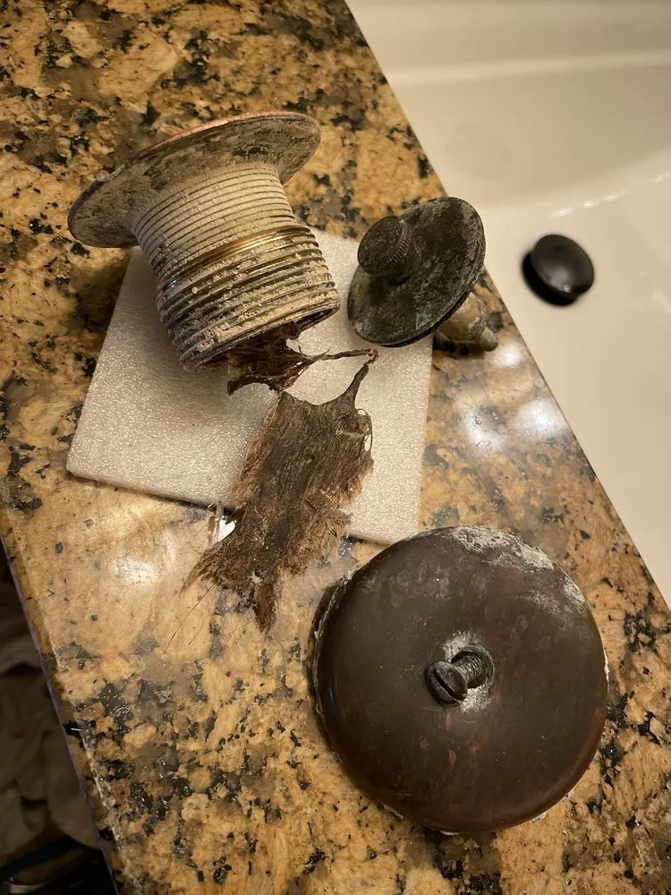 Reliable emergency plumbing in Las Vegas, NV by Arturo The Handyman Repairs