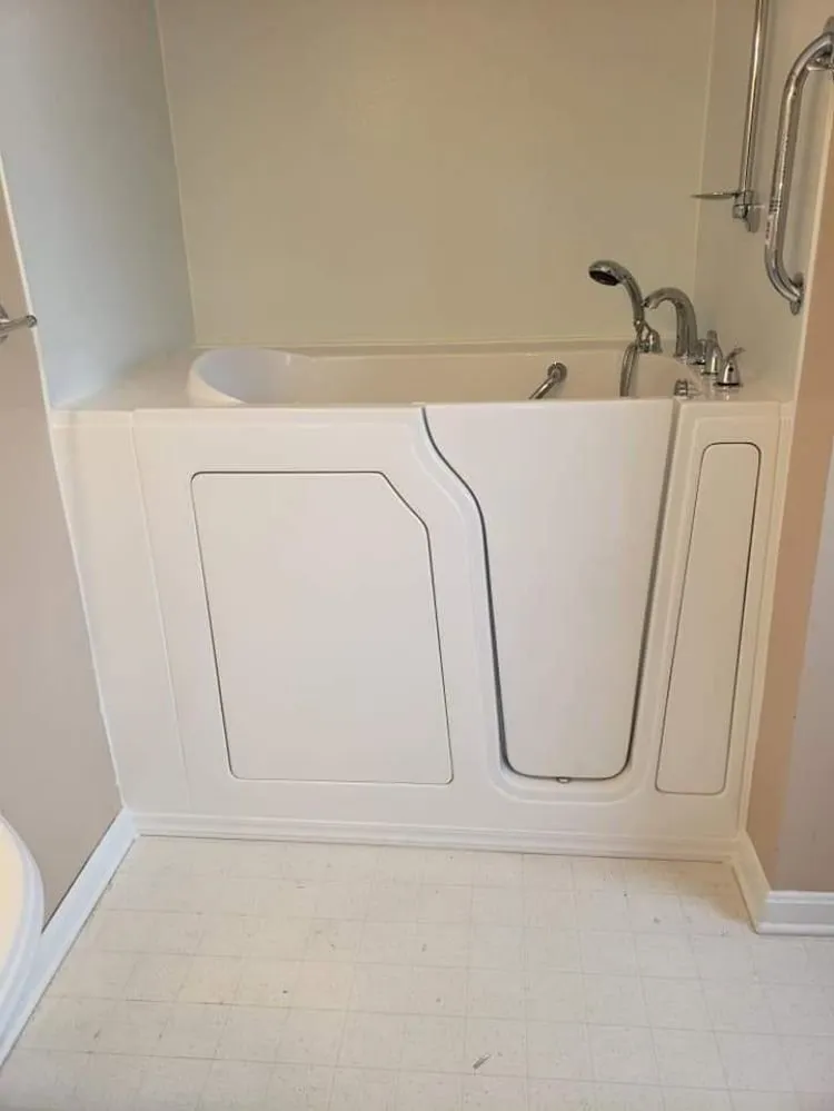 Slide of Arvins Construction