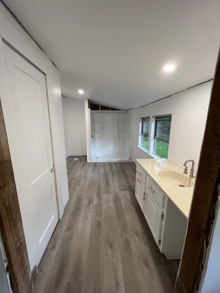 Slide of Aspenshade Management