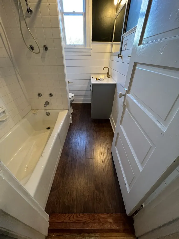 Slide of Aspenshade Management