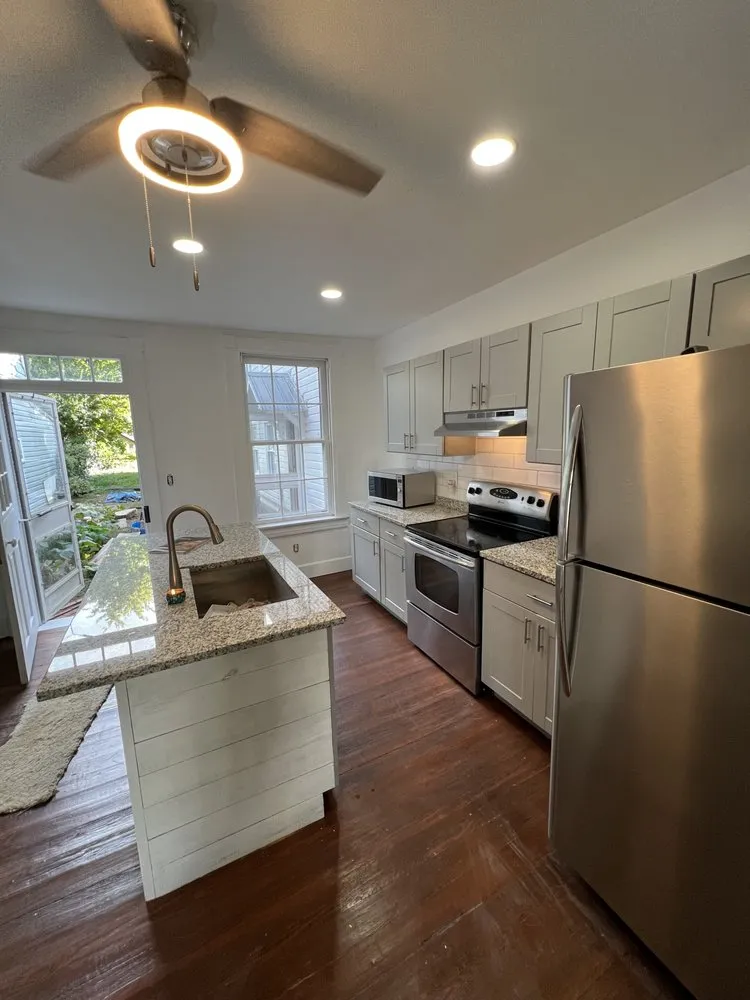 Slide of Aspenshade Management